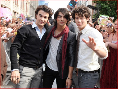 jonas-brothers-2484.jpg