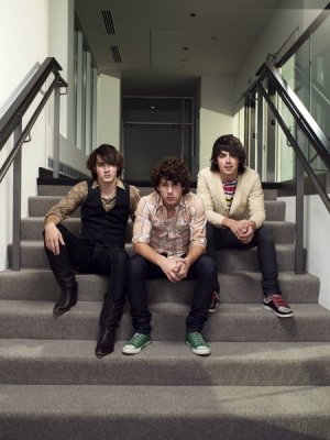 jonas-brothers-603.jpg