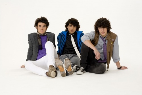 jonas-brothers-609.jpg