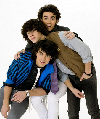 jonas-brothers-610.jpg