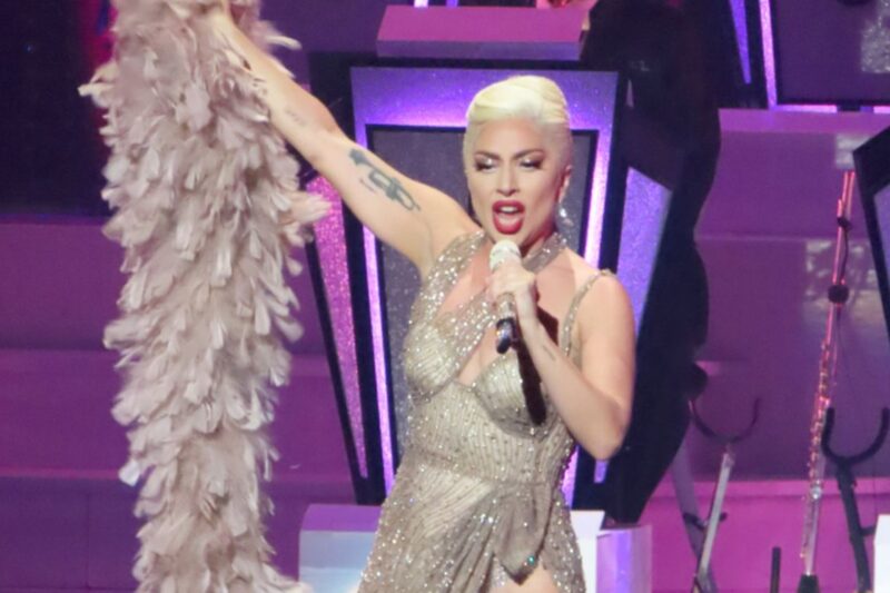 Lady Gaga při vystoupení v Las Vegas v roce 2022