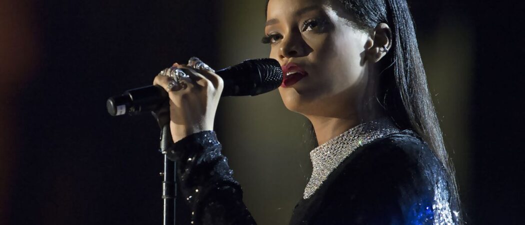 Rihanna na koncertě ve Washingtonu v roce 2014