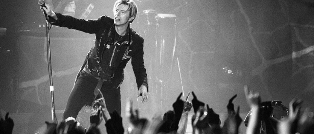 David Bowie na koncertě v roce 2003