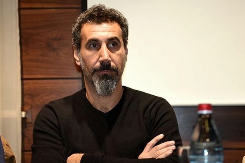 Serj Ttankian ze System of a Down