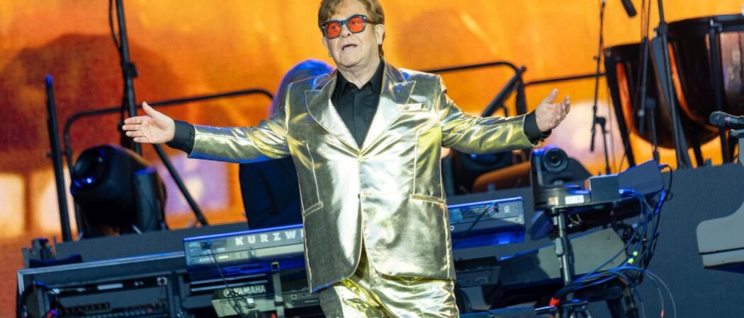 Elton John na festivalu Glastonburry v roce 2023