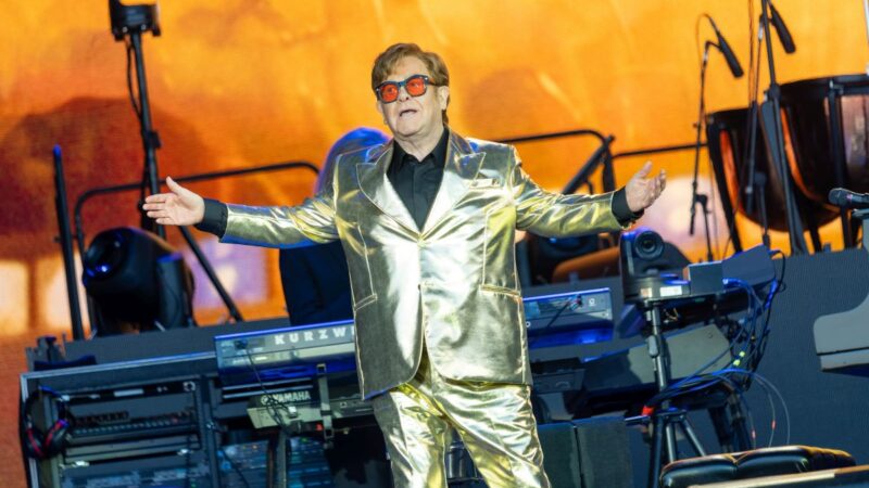 Elton John na festivalu Glastonburry v roce 2023