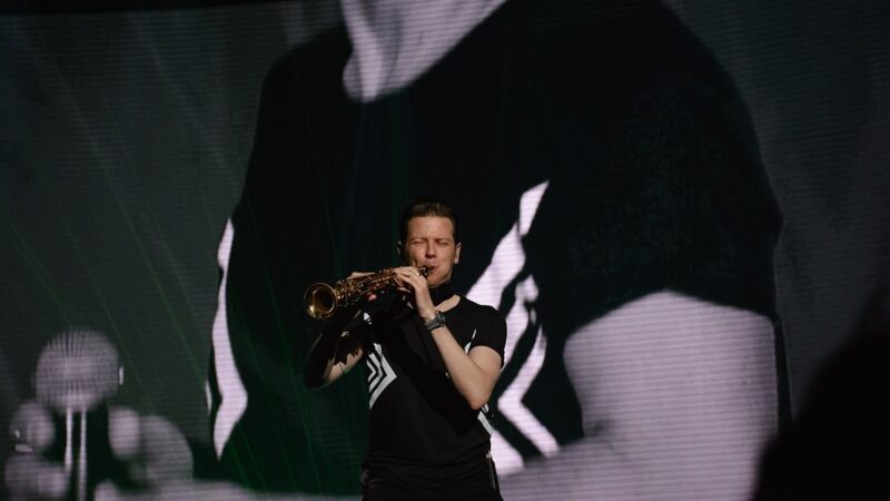 Eros Ramazzotti při koncertě v Rumunsku v roce 2015