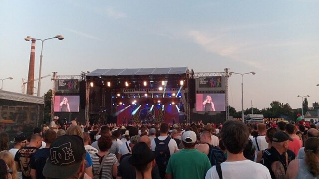 Rock for People se protáhne na 5 dní a vystoupí i Iron Maiden, Papa Roach a další hvězdy