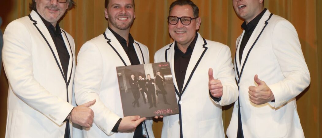 4 Tenoři na křtu alb Jiřího Suchého a 4 Tenorů