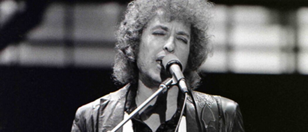 Obrázek k článku: Bob Dylan se nenarodil jako Bob Dylan: Fakta o změně jeho jména