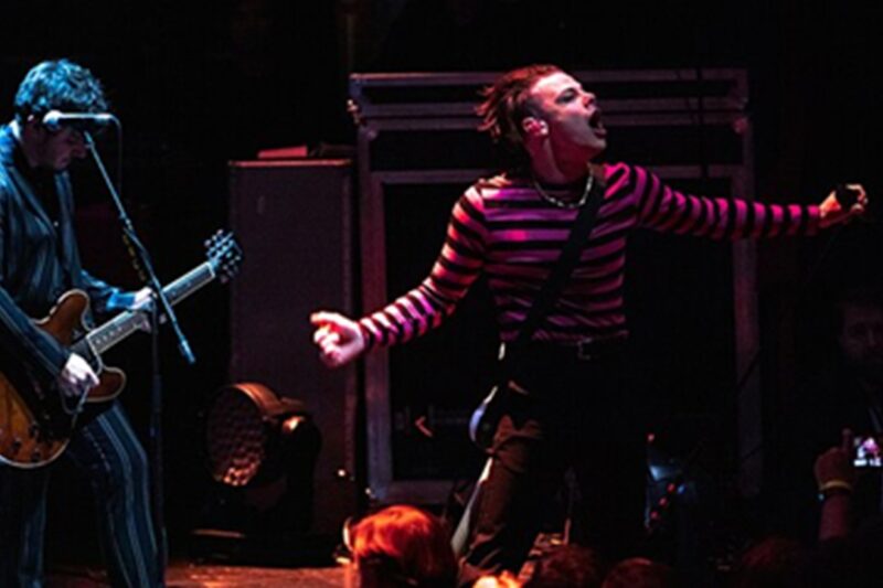 Fanoušci Black Sabbath v dojetí: Yungblud získal Grammy za vystoupení na rozlučce s Ozzym