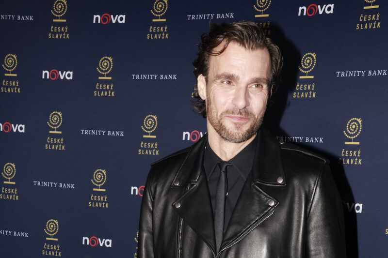 Leoš Mareš charita