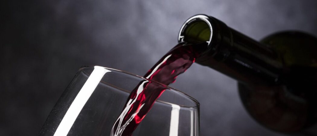 Nalévání vína