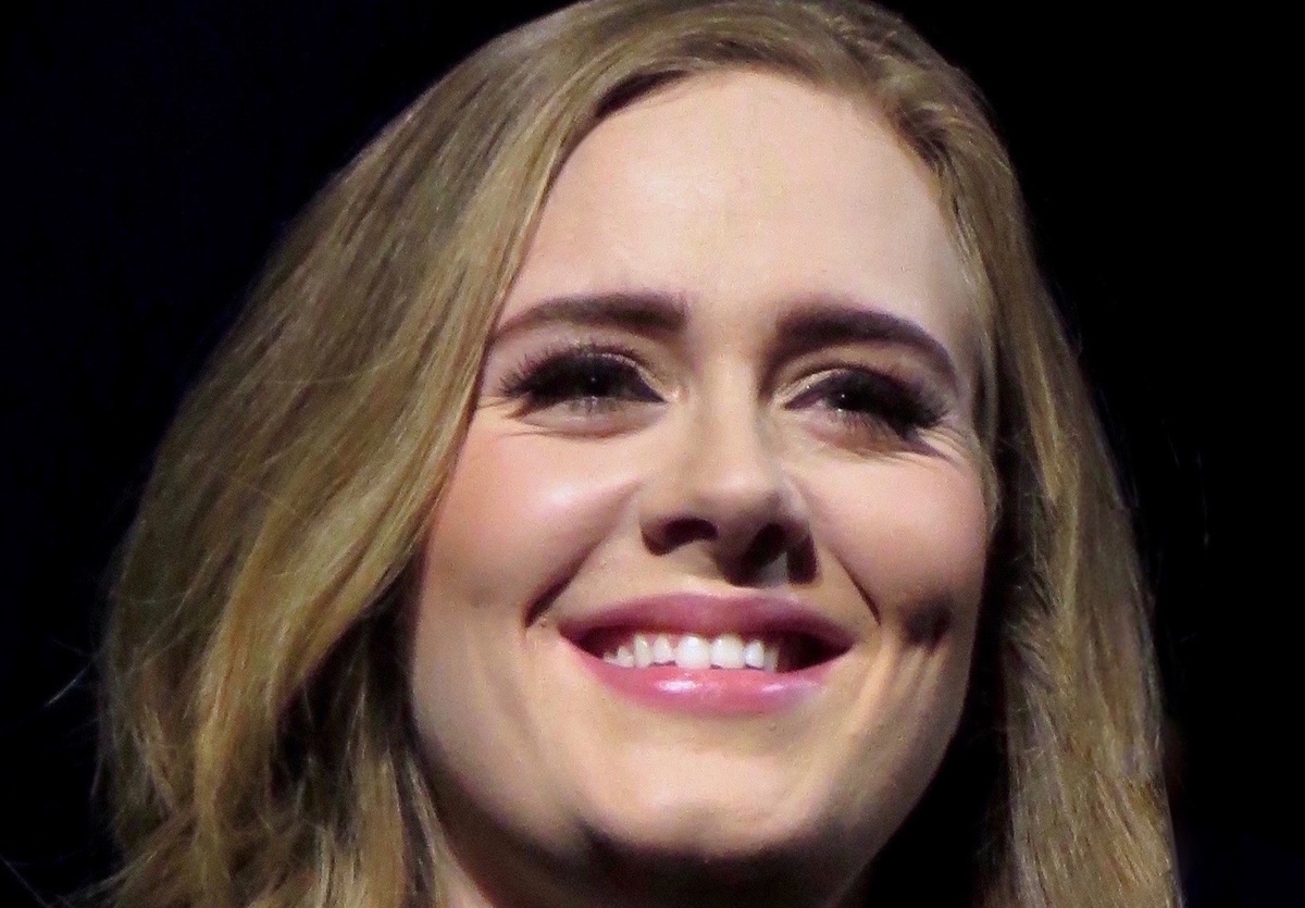 Adele se vrací: Míří do nahrávacího studia i na filmové plátno!