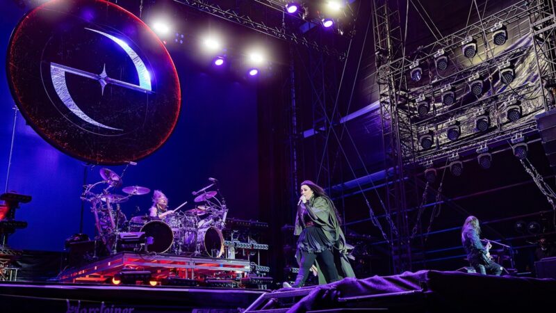 Obrázek k článku: Směs emocí, tvrdosti i společenského komentáře: Evanescence a jejich novinka Sanctuary