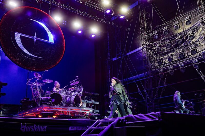Obrázek k článku: Směs emocí, tvrdosti i společenského komentáře: Evanescence a jejich novinka Sanctuary