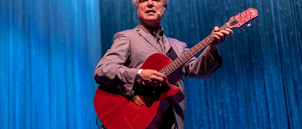 David Byrne na koncertě v roce 2018